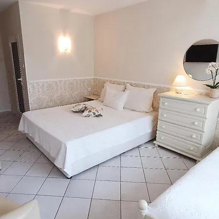 Луксозна вила Rosi *