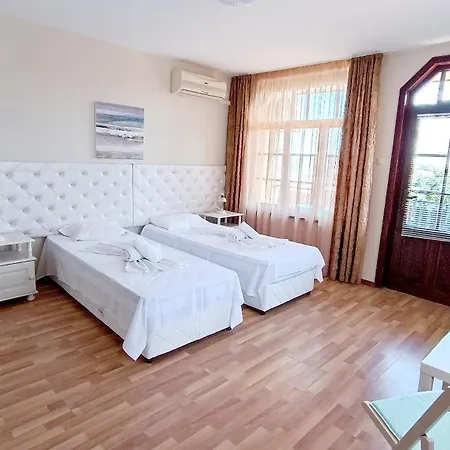 Rosi Villa